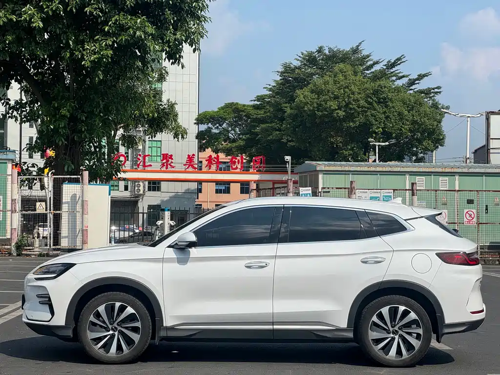 BYD PLUS New Energy — фото 7
