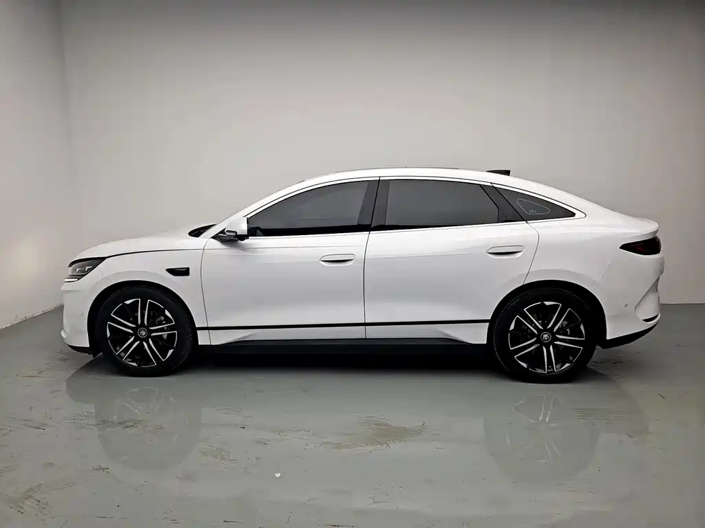 BYD Qin L — фото 3