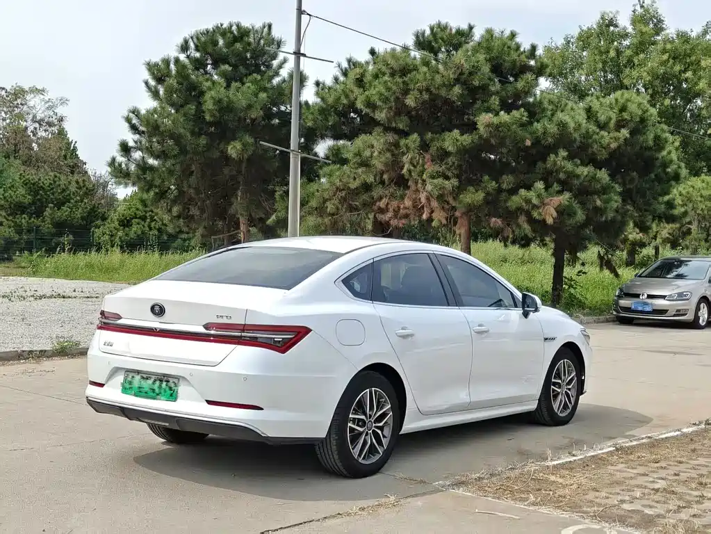 BYD Qin Pro NEV — фото 4