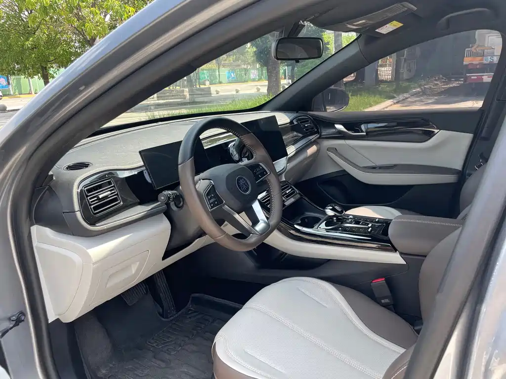 BYD Qin PLUS — фото 11