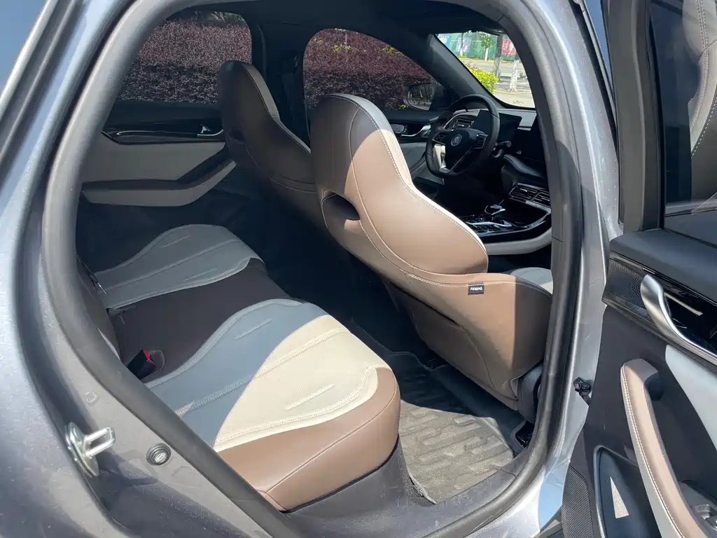 BYD Qin PLUS — фото 19