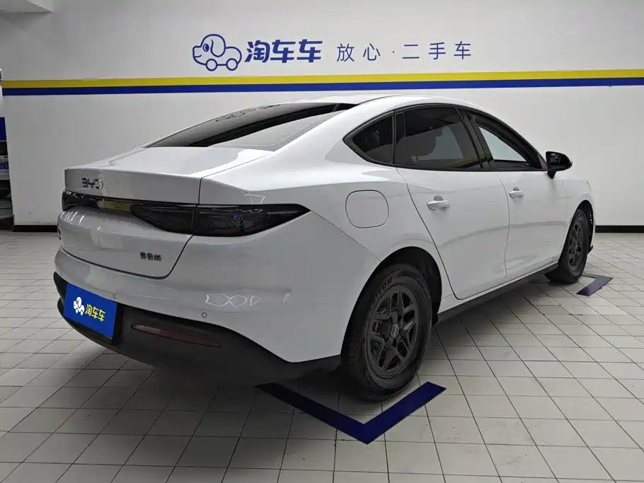 BYD Seal 05 DM-i — фото 3