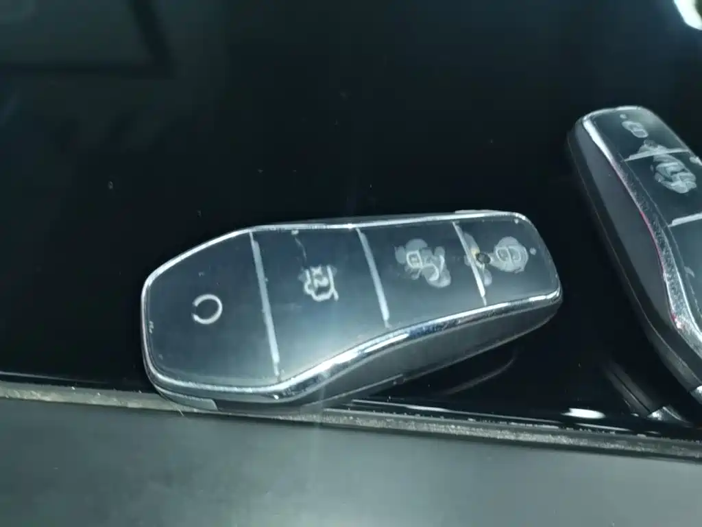 BYD Seal 05 DM-i — фото 9