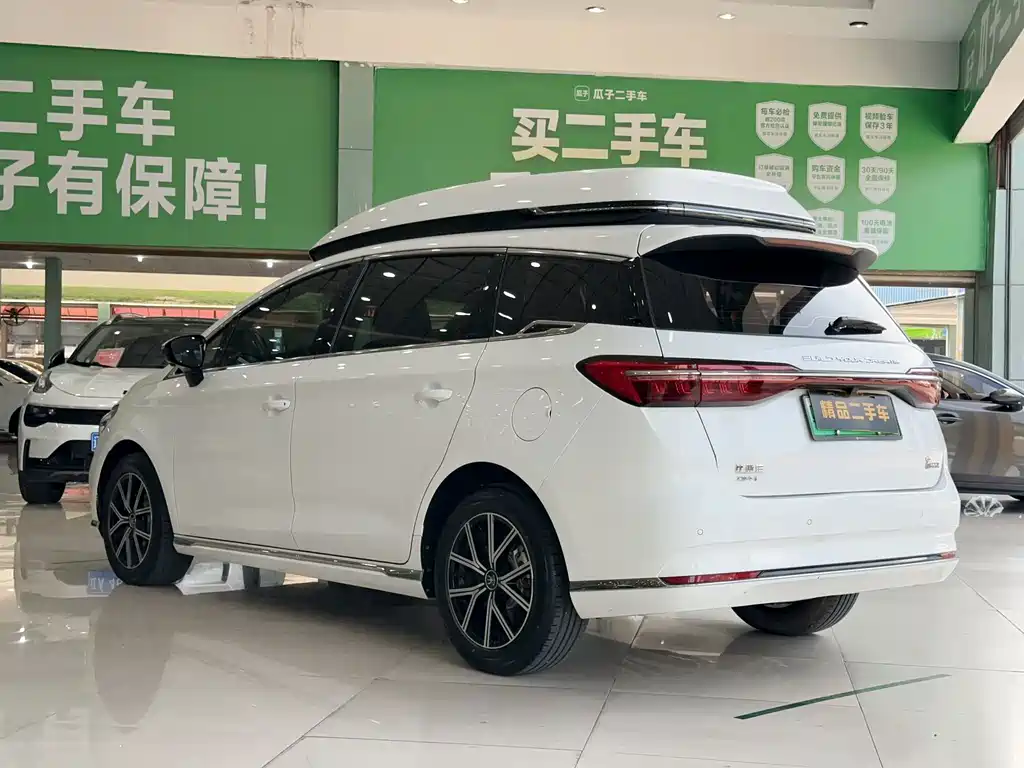 BYD MAX New Energy — фото 4