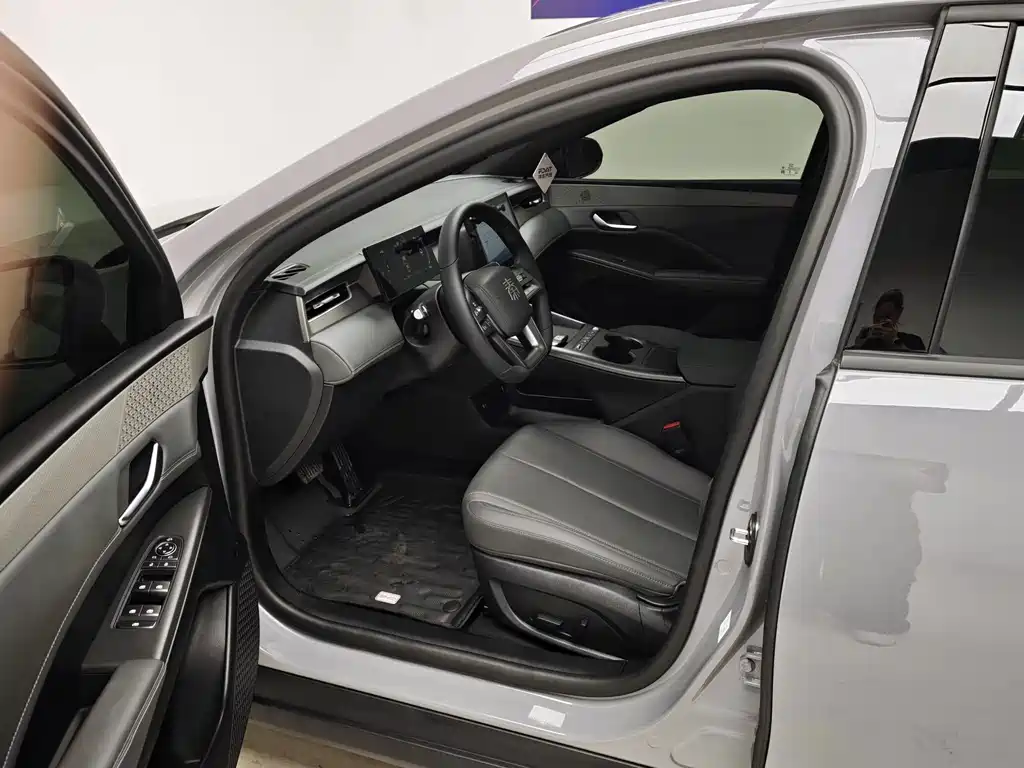 BYD Qin PLUS — фото 13