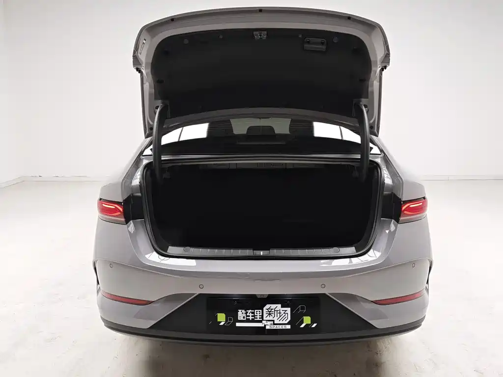 BYD Qin PLUS — фото 10