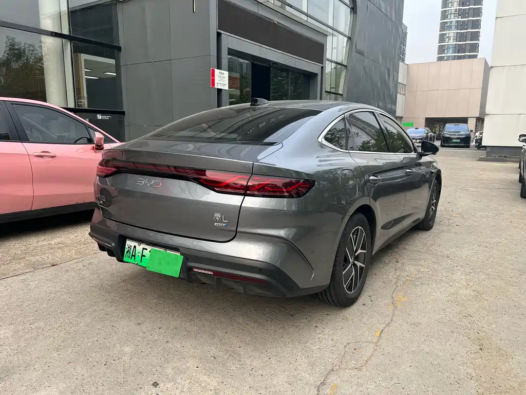 BYD Qin L — фото 9