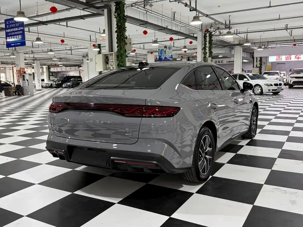 BYD Qin L — фото 4