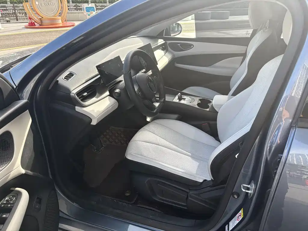 BYD Seal 05 DM-i — фото 4