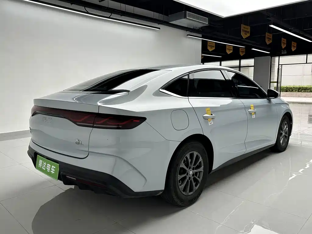 BYD Qin L — фото 4