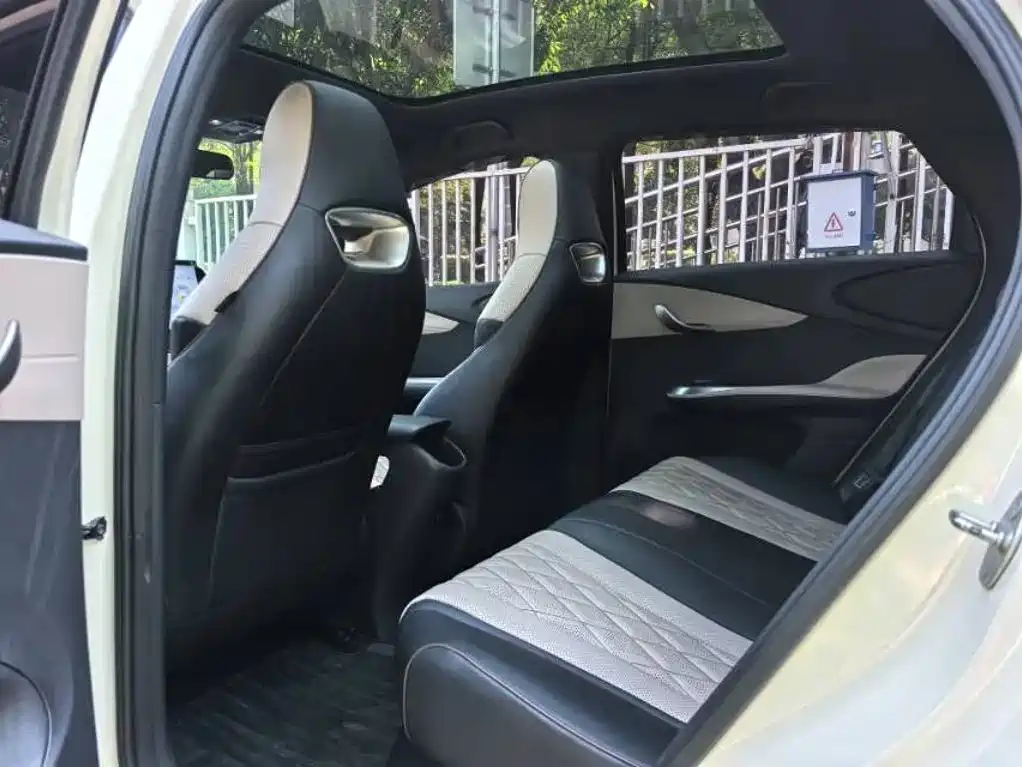 BYD Dolphin — фото 7