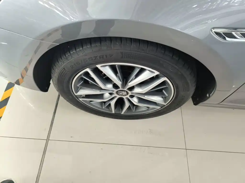BYD Qin PLUS — фото 23