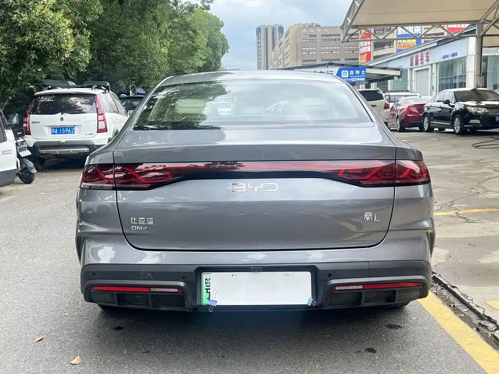 BYD Qin L — фото 4