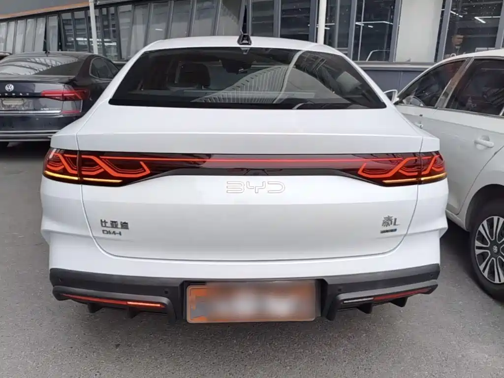 BYD Qin L — фото 6