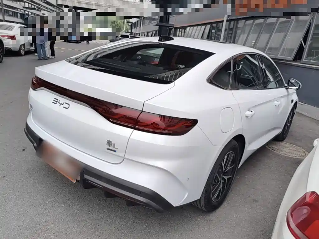 BYD Qin L — фото 7