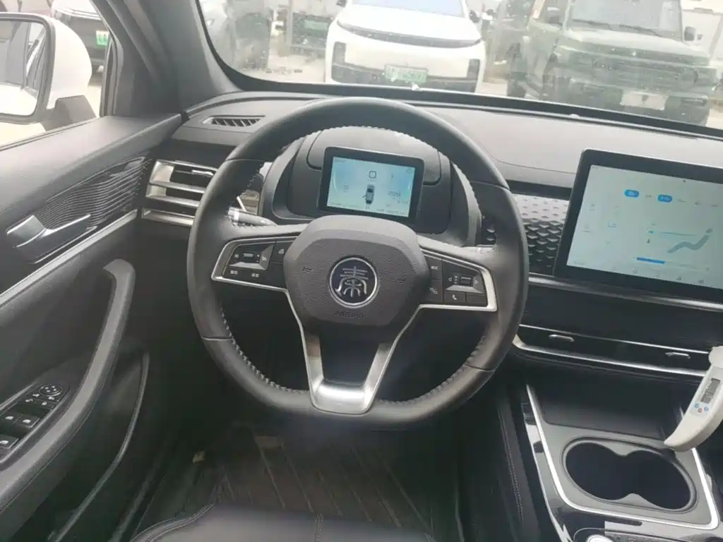 BYD Qin PLUS — фото 11