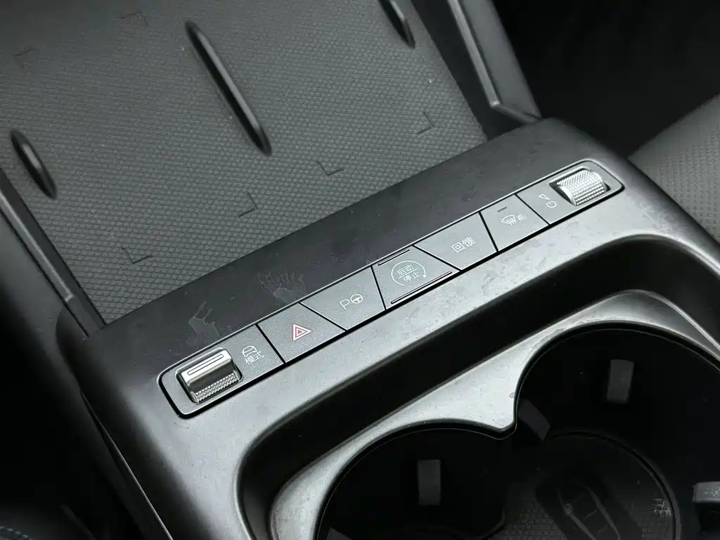 BYD Qin L — фото 15