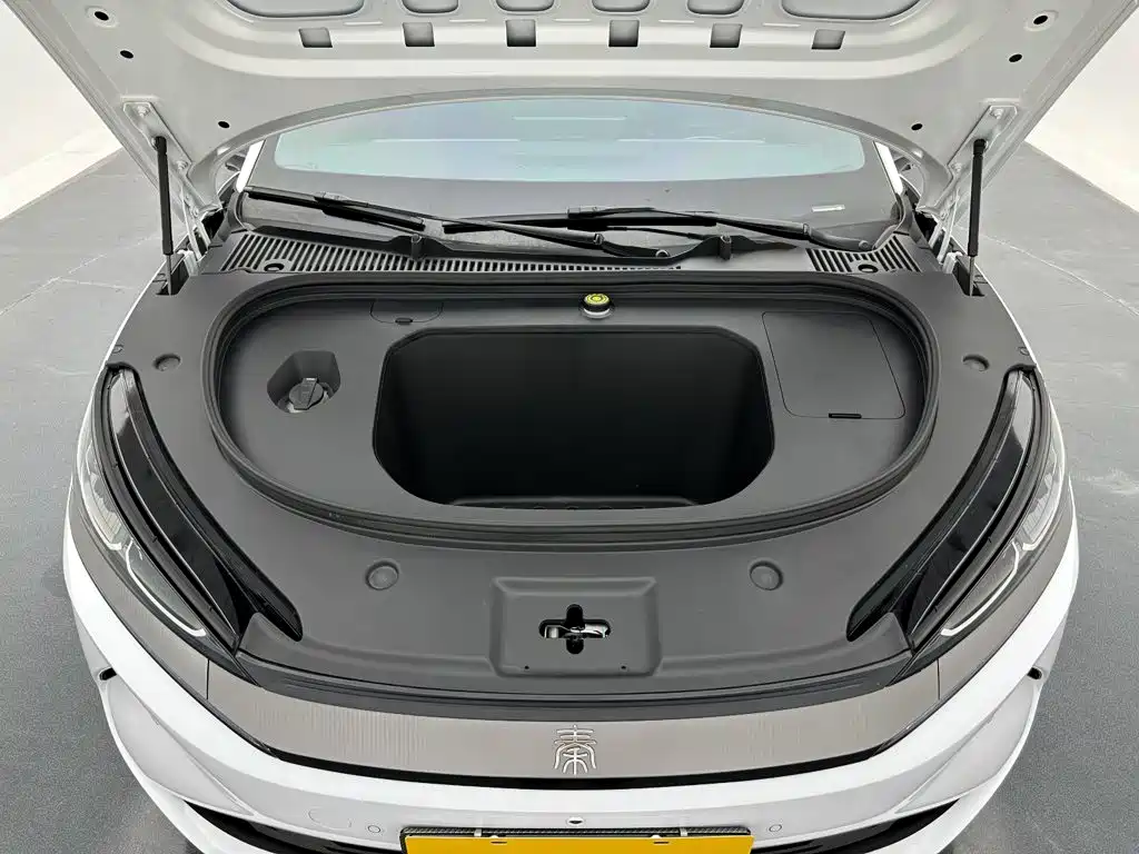 BYD Qin L — фото 24