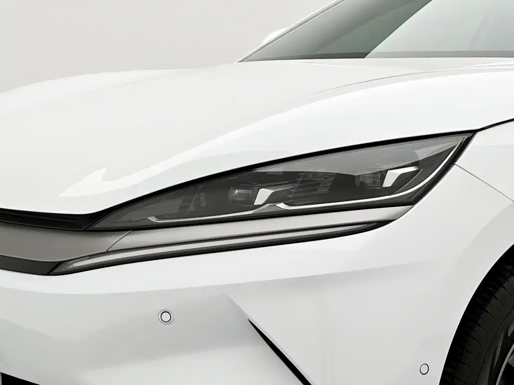 BYD Qin L — фото 26