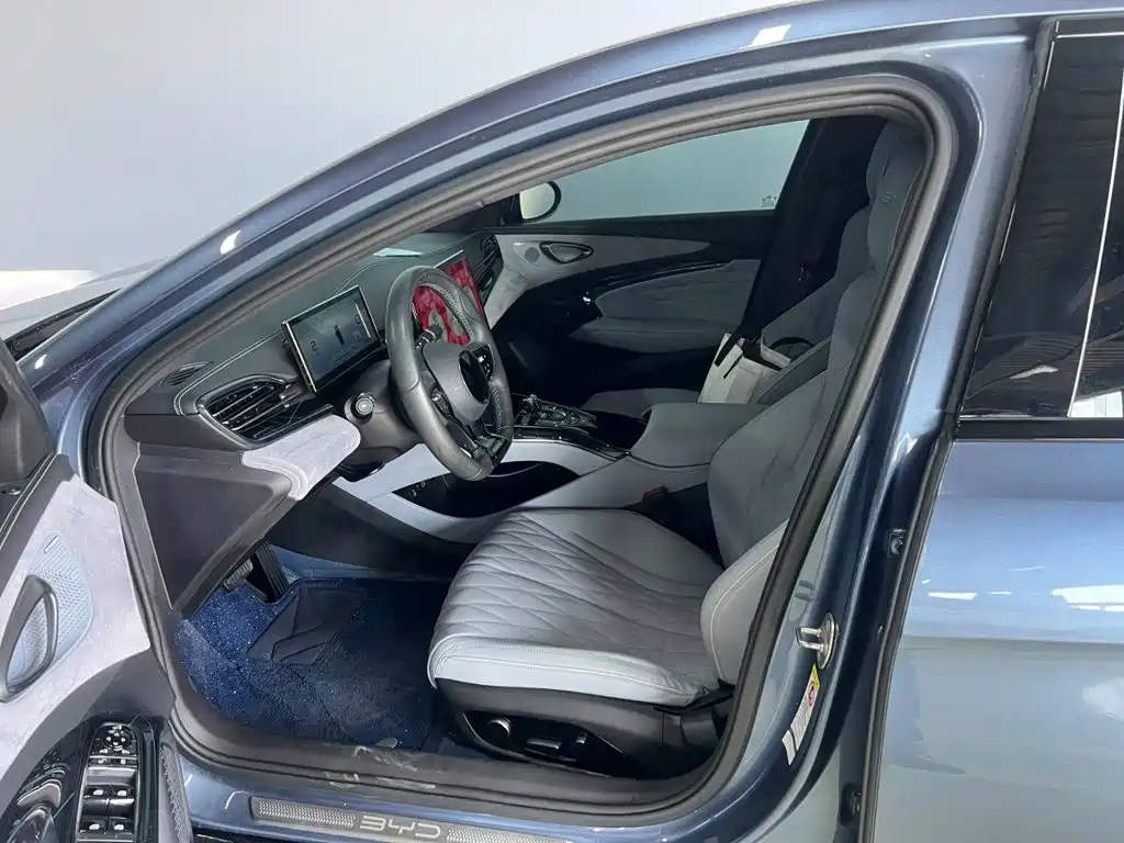 BYD Seal — фото 7