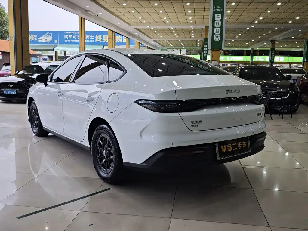 BYD Seal 05 DM-i — фото 5