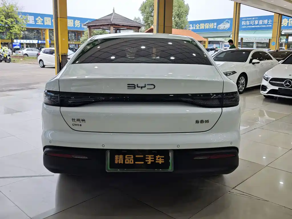 BYD Seal 05 DM-i — фото 6