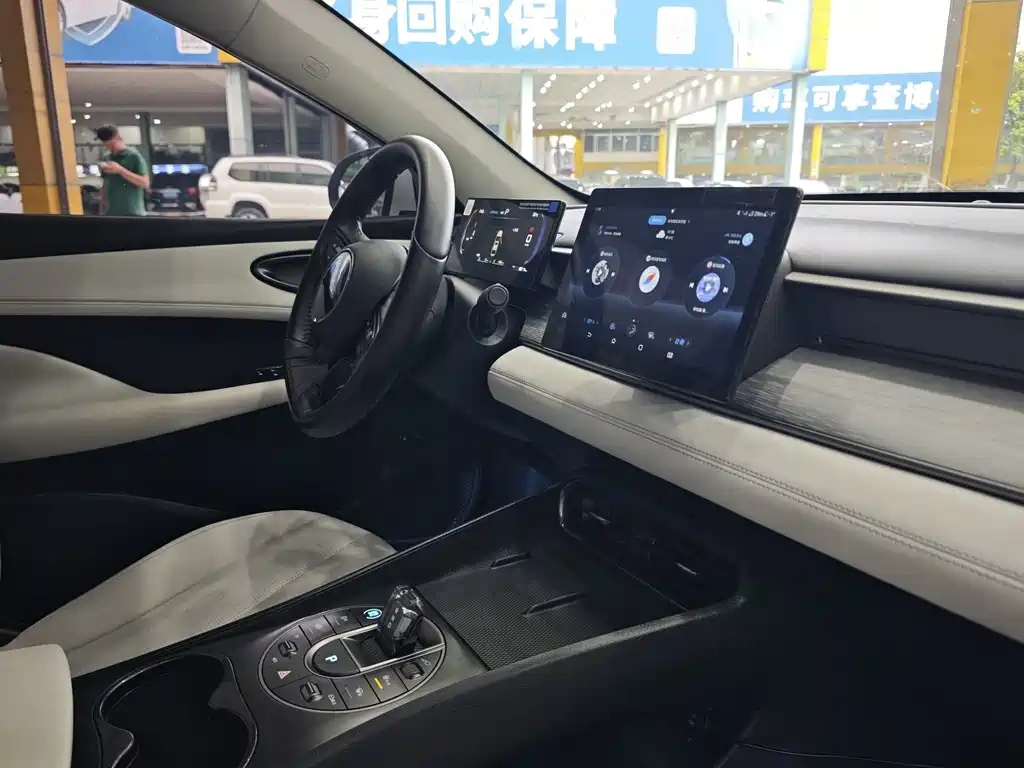 BYD Seal 05 DM-i — фото 9