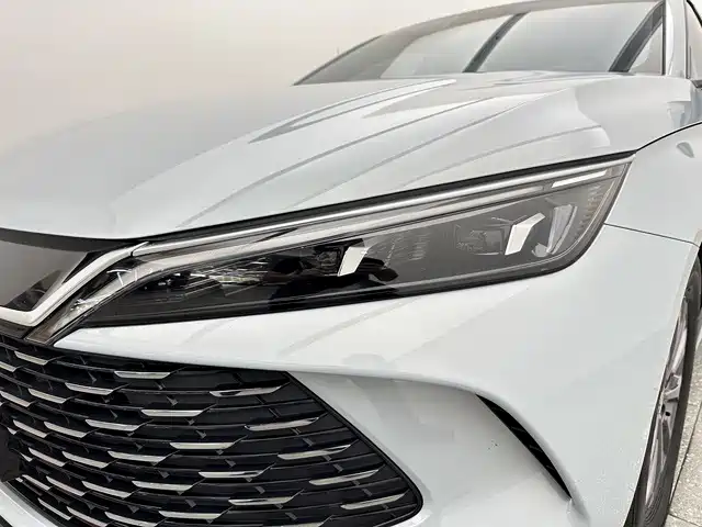 BYD Qin L — фото 18