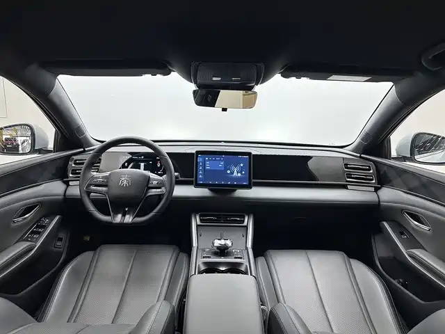 BYD Qin L — фото 9