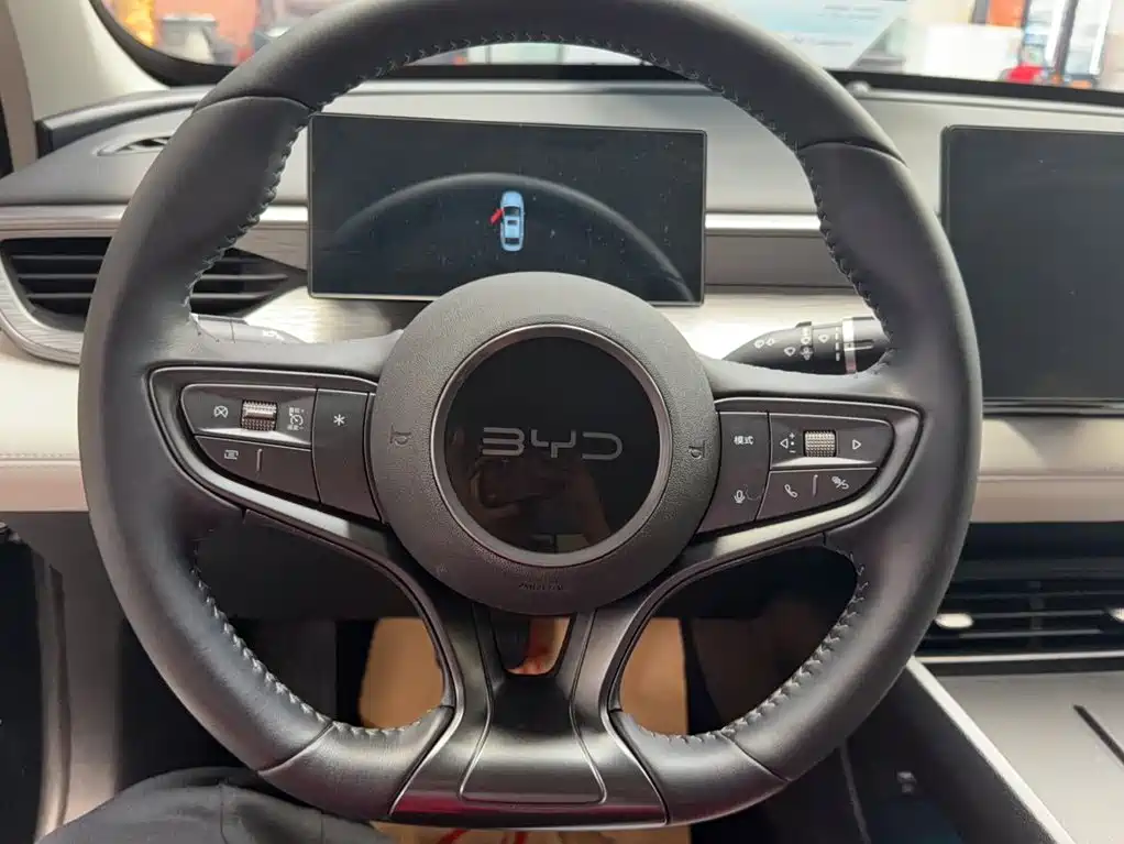 BYD Seal 05 DM-i — фото 6