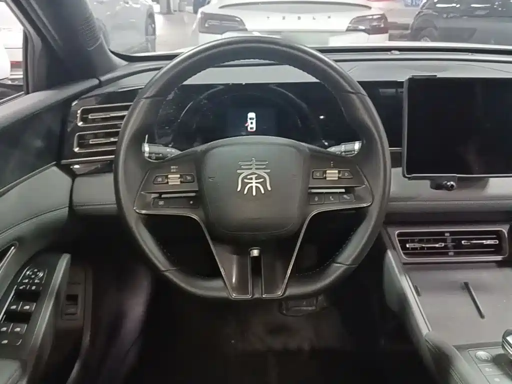 BYD Qin L — фото 11