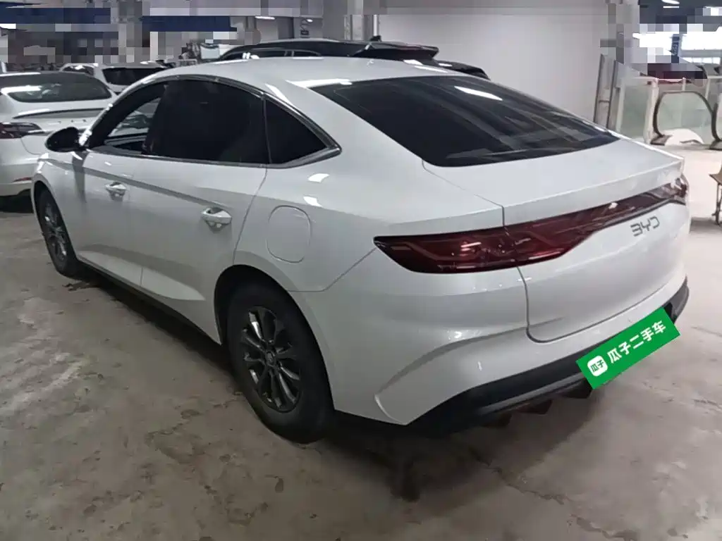 BYD Qin L — фото 5