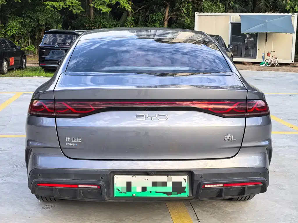 BYD Qin L — фото 8