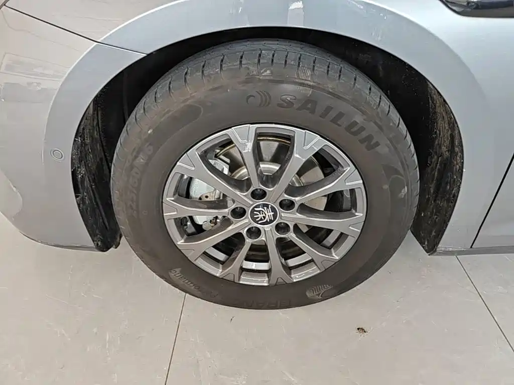BYD Qin L — фото 23