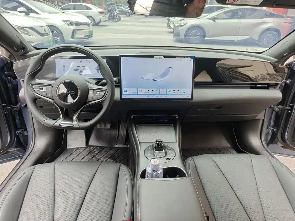 BYD Seal — фото 8