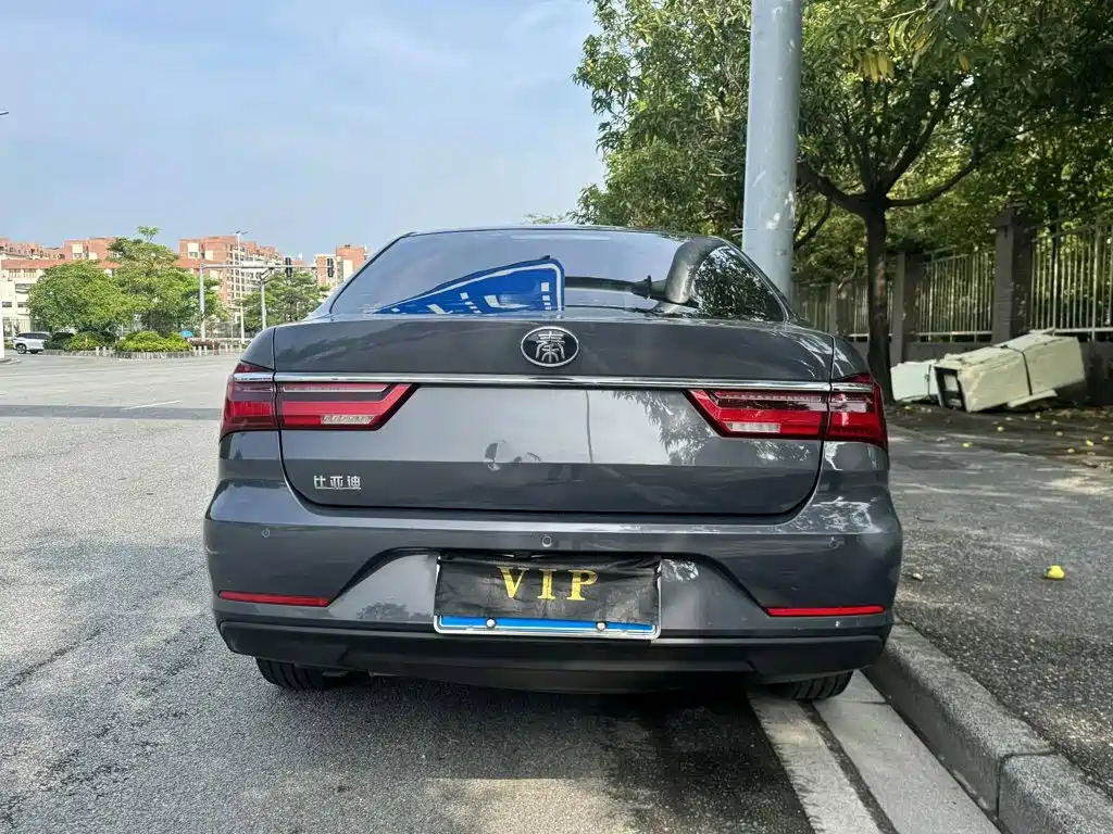 BYD Qin — фото 8