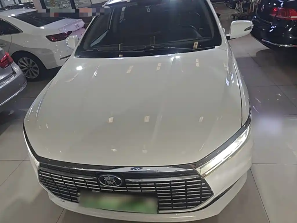 BYD Qin NEV — фото 3