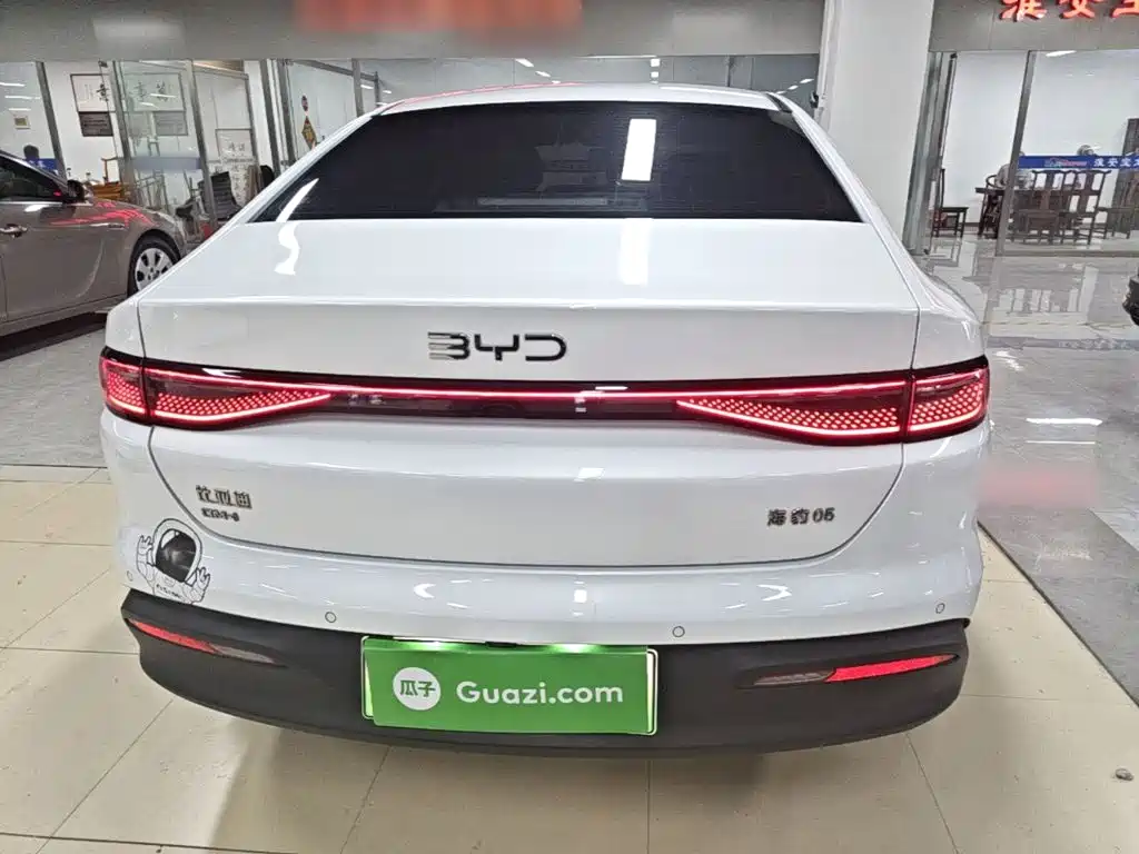 BYD Seal 05 DM-i — фото 6
