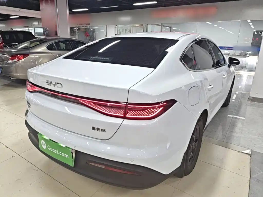 BYD Seal 05 DM-i — фото 7