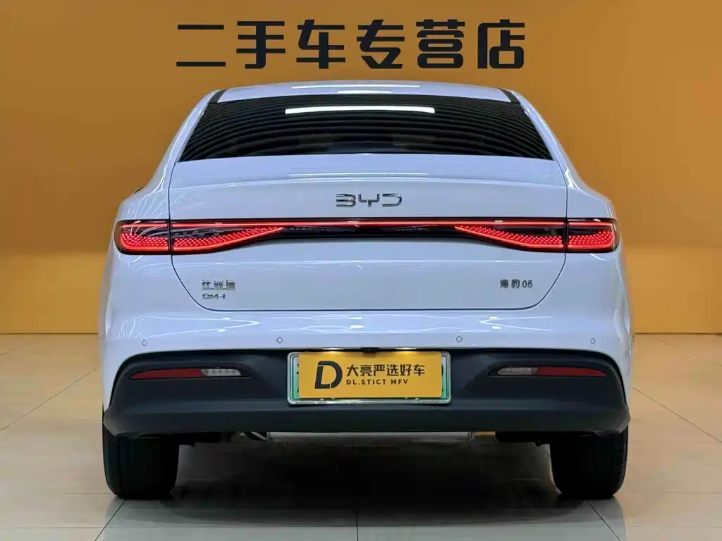 BYD Seal 05 DM-i — фото 8