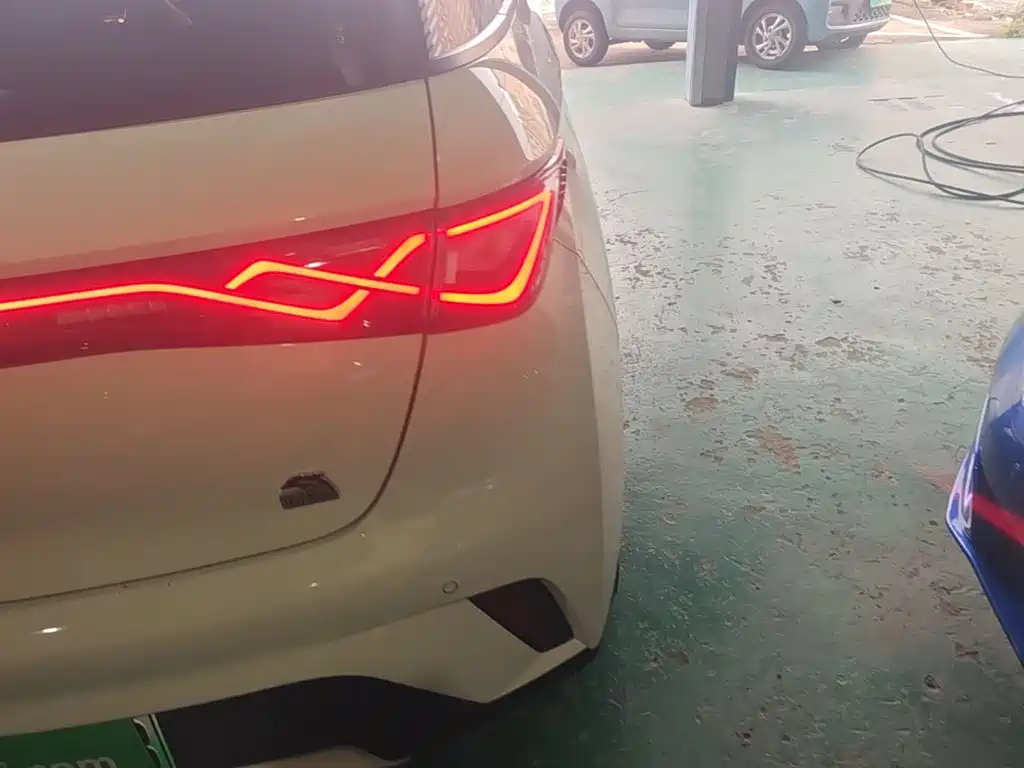 BYD Dolphin — фото 8