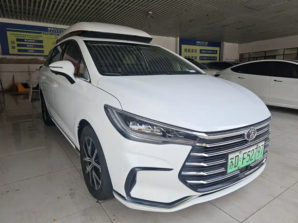 BYD MAX New Energy — фото 3