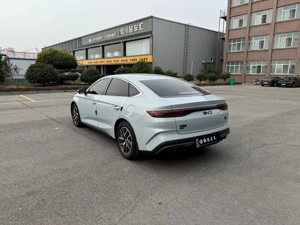 BYD Qin L — фото 4
