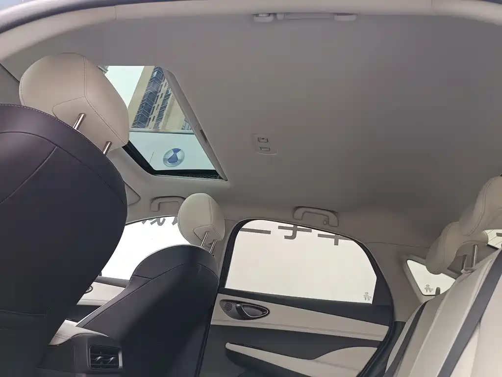 BYD Seal 05 DM-i — фото 14