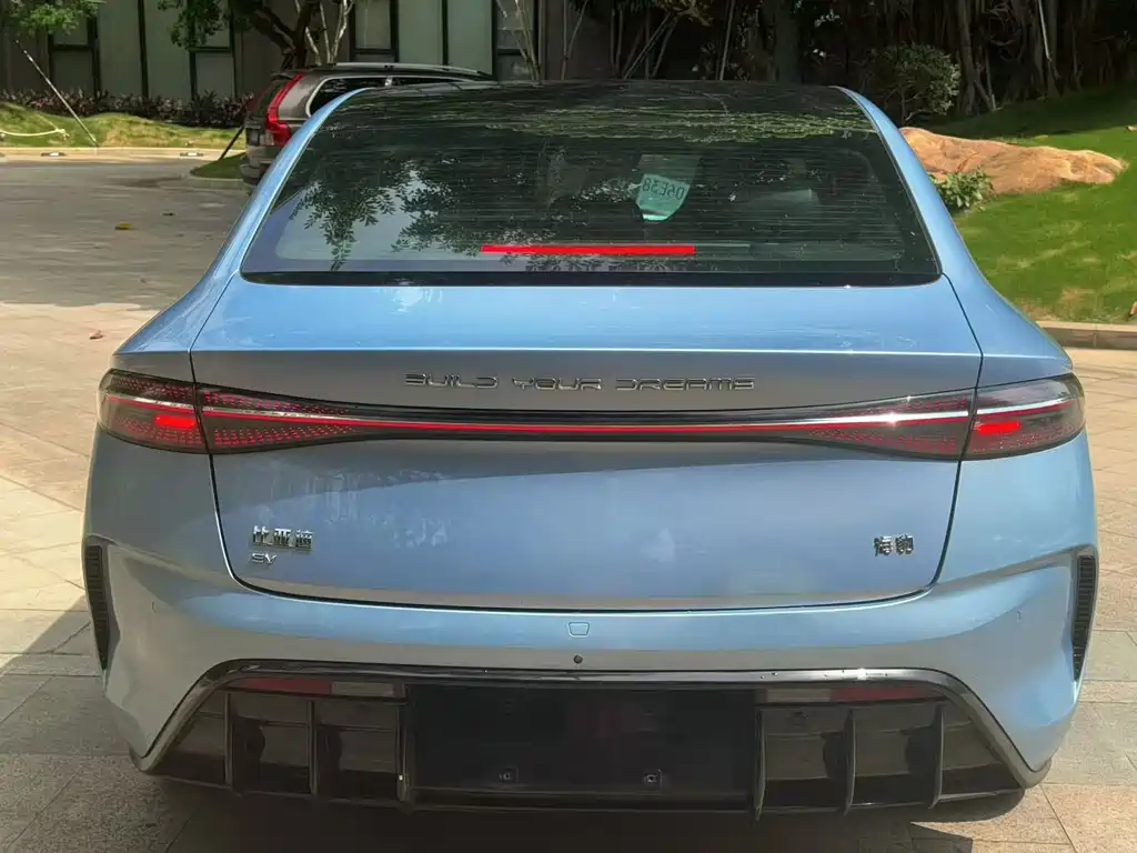 BYD Seal — фото 8