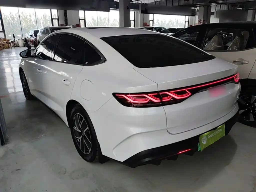 BYD Qin L — фото 5