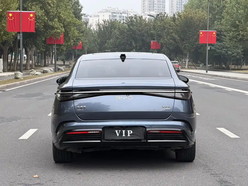 BYD Seal 07 DM-i — фото 13