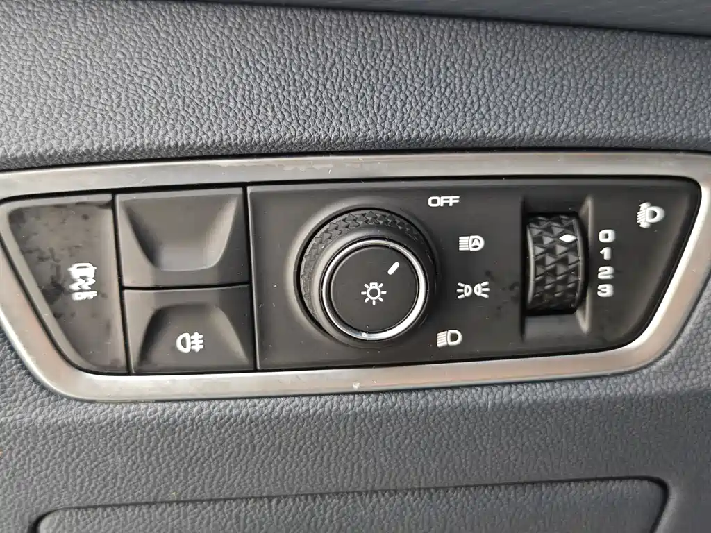 Baojun RM-5 — фото 25