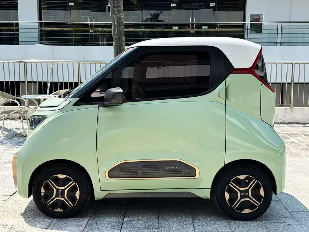 Baojun E200 — фото 3