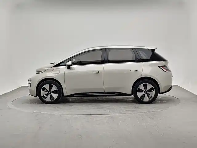 Baojun Yunduo — фото 3